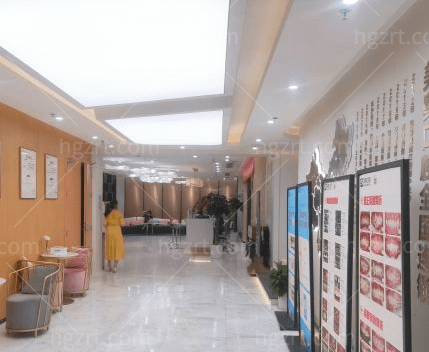 重庆美奥口腔荣誉墙走廊