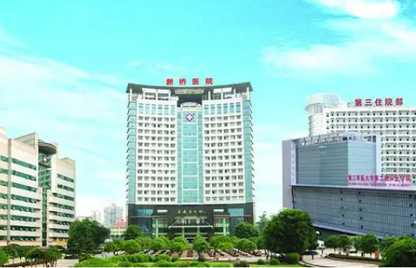 重庆哪家医院做脂肪隆胸效果好？四家人气医院口碑实力解读！