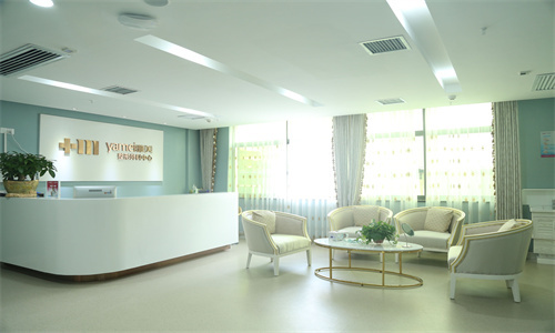 重庆二氧化锆全瓷牙整容医院排名前十效果精湛