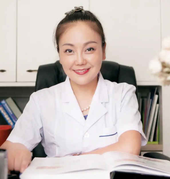 打玻尿酸除皱哪家医院好 成都美黎美整形专家简介+冻龄效果图