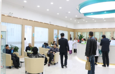 郑州种植牙医院哪个好 郑州华西口腔医院怎么样 无菌操作避感染