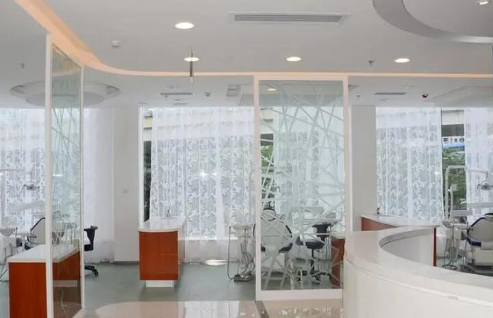 上海拜尔口腔医院地址：上海市黄浦区西藏中路18号港陆广场4-6楼